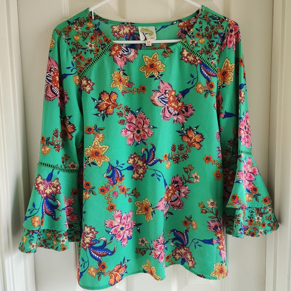 Fig and Flower Green Floral Blouse Women Size PL Sleeves Bohemian‎